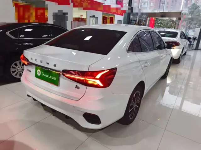 Roewe i5 — Фото автомобиля 6