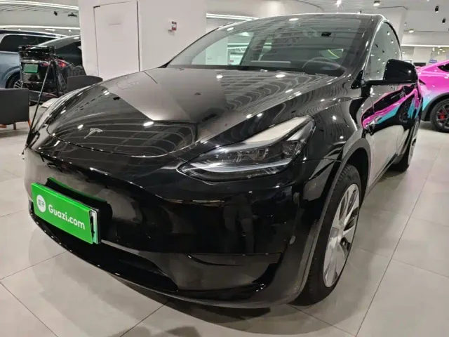 Фотография автомобиля — Tesla Model Y