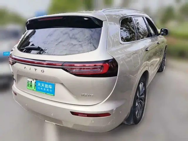 Aito M7 — Фото автомобиля 2