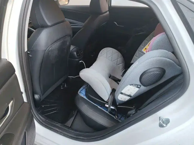 Hyundai Elantra — Фото автомобиля 14