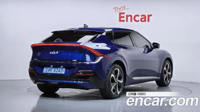 Kia EV6 — Фото автомобиля 2
