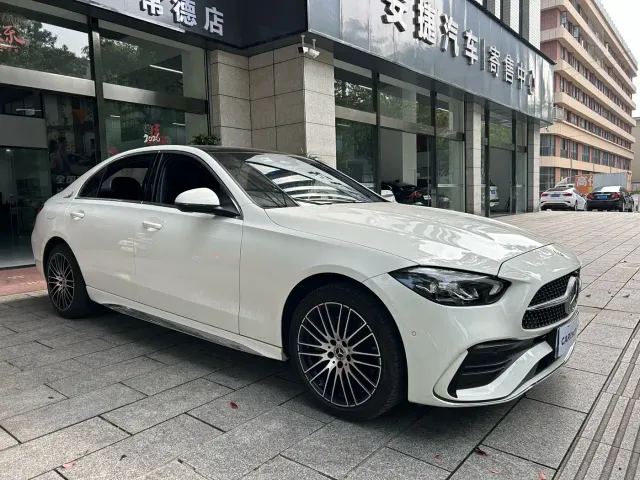 Mercedes-Benz C-Class — Фото автомобиля 3
