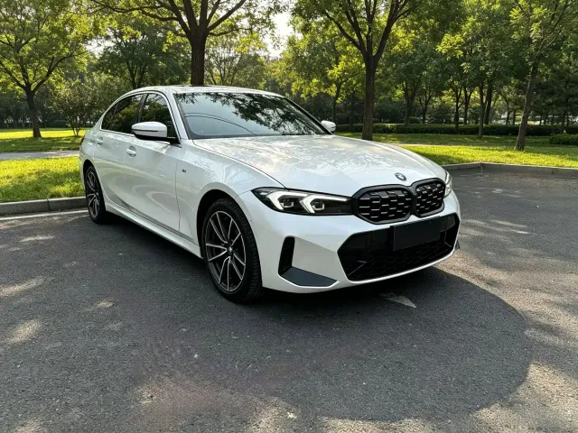 BMW 3 Series — Фото автомобиля 3