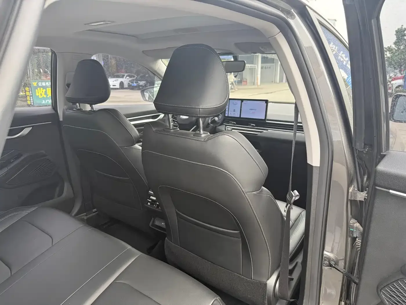 Geely Emgrand 2025 4th Gen 1.5L CVT Soaring Dragon Edition — Фото автомобиля 6