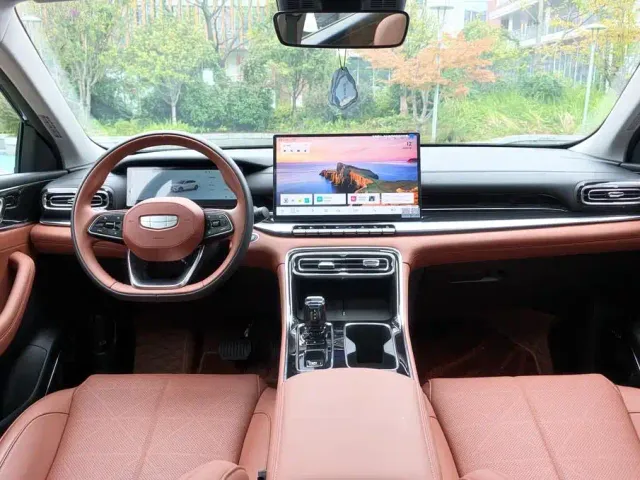 Geely Emgrand — Фото автомобиля 22