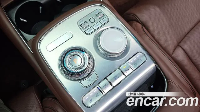 Genesis G90 Бензин 3.5 турбо AWD — Фото автомобиля 9