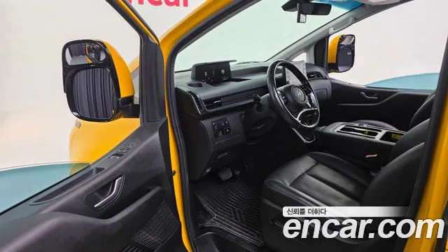 Hyundai Staria — Фото автомобиля 11