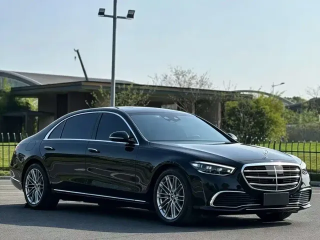 Mercedes-Benz S-Class — Фото автомобиля 3