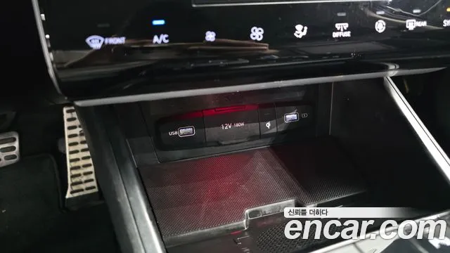 Hyundai Tucson Tucson (NX4) Бензин 1.6 турбо 2WD — Фото автомобиля 8