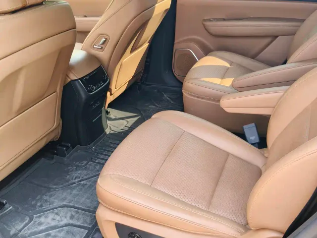 Li Auto ONE — Фото автомобиля 8