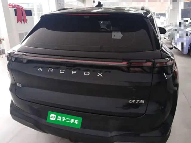 Arcfox Alpha T5 — Фото автомобиля 5