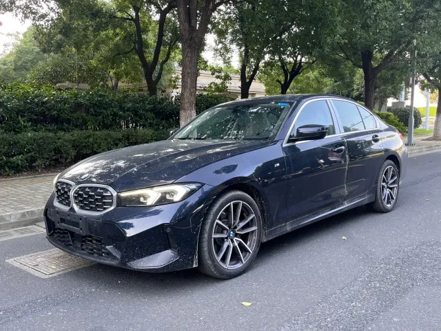 Фотография автомобиля — BMW 3 Series