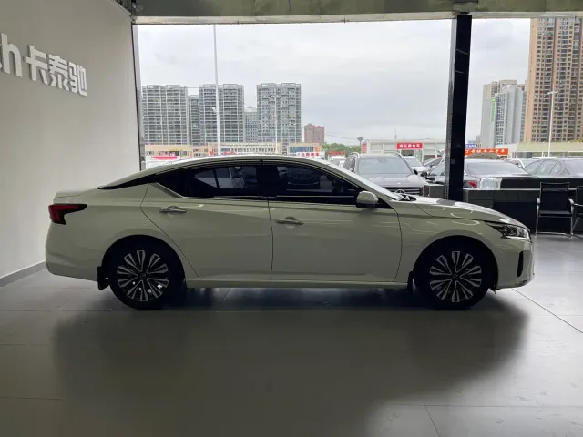 Nissan Teana — Фото автомобиля 7