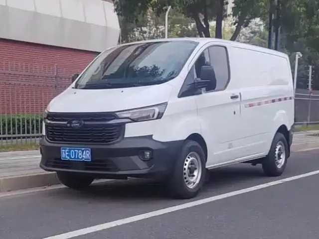 Фотография автомобиля — Ford Transit