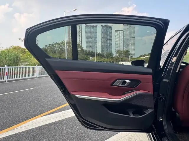 BMW i3 — Фото автомобиля 13