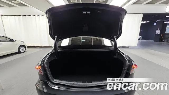 Hyundai Grandeur New — Фото автомобиля 26