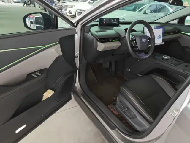 Toyota bZ5 — Фото автомобиля 15