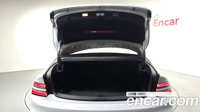Genesis G80 Бензин 2.5 турбо AWD — Фото автомобиля 17