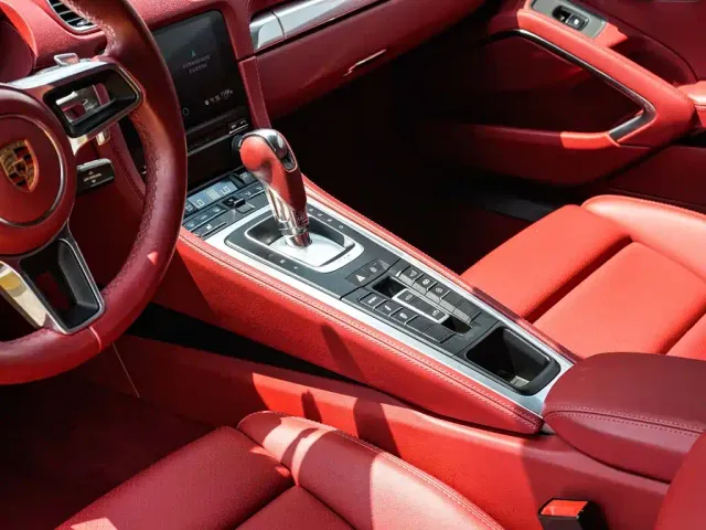 Porsche 718 — Фото автомобиля 4