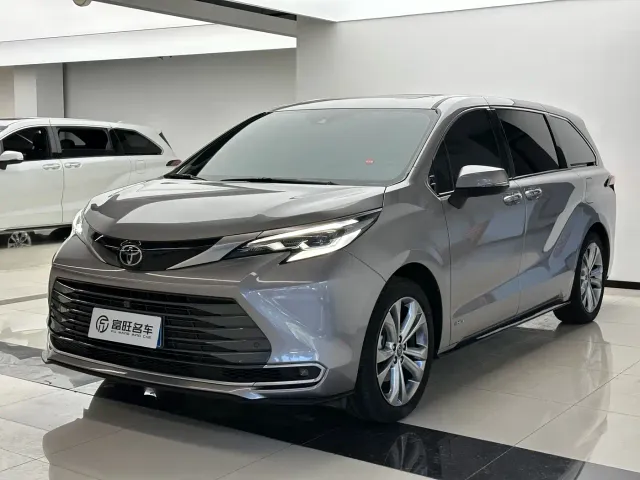 Фотография автомобиля — Toyota Sienna