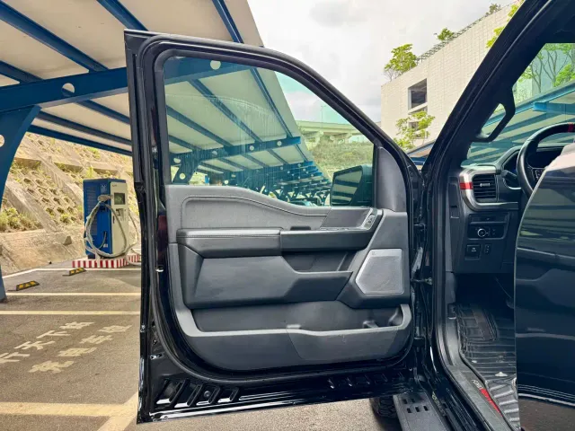 Ford F-150 Raptor — Фото автомобиля 11
