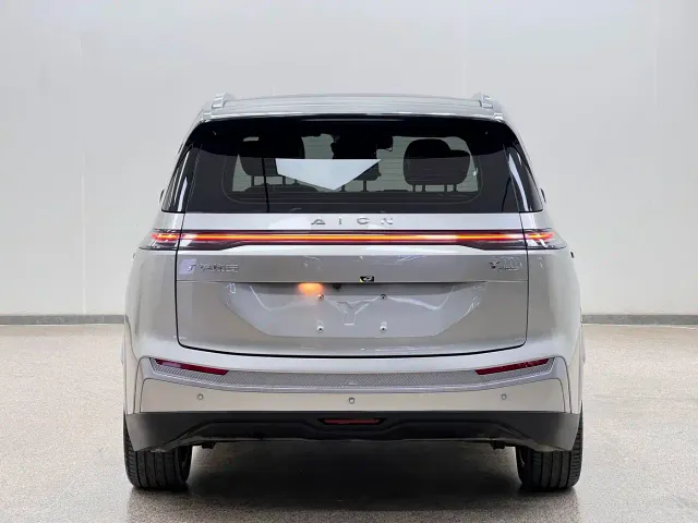 GAC Aion Y — Фото автомобиля 17