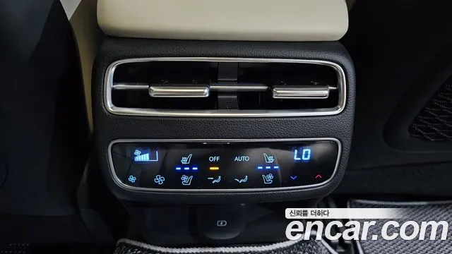 Genesis GV70 2.5T Бензин 2WD — Фото автомобиля 17