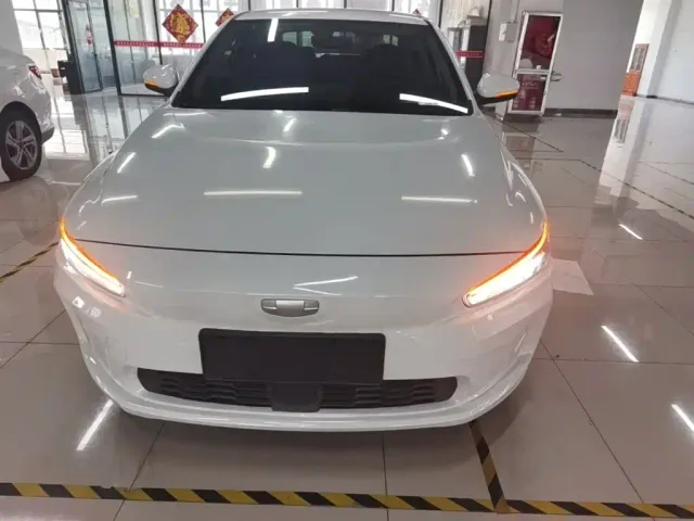 Geely Geometry A — Фото автомобиля 2