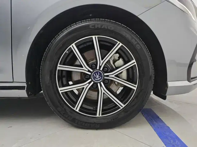 BYD Song MAX — Фото автомобиля 6