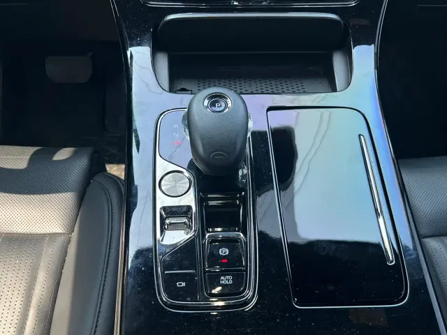 GAC Trumpchi E9 — Фото автомобиля 18