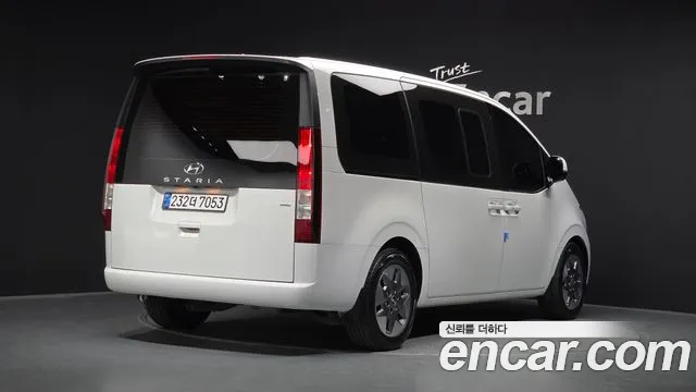 Hyundai Staria — Фото автомобиля 2