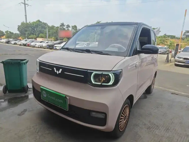 Фотография автомобиля — Wuling Hongguang Mini EV