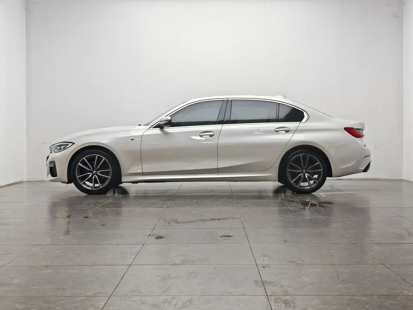 BMW BMW 3 Series 2022 325Li M Sport Package — Фото автомобиля 9