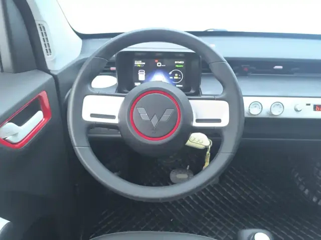 Wuling Hongguang Mini EV — Фото автомобиля 15