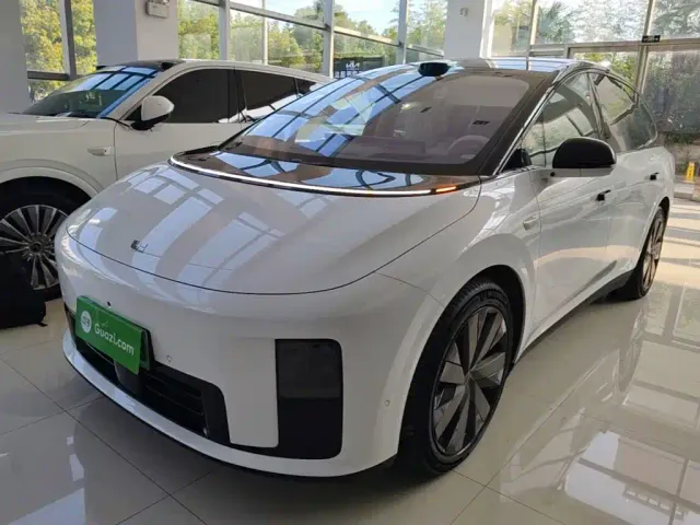 Фотография автомобиля — Li Auto i8