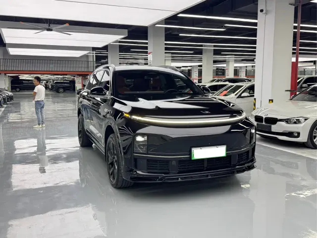 Li Auto L7 — Фото автомобиля 3