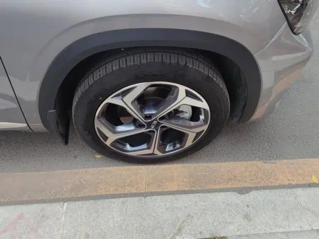 Geely Xingyue L — Фото автомобиля 6