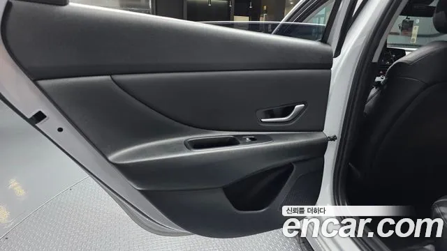 Hyundai AVANTE Новый Avante (CN7) — Фото автомобиля 25
