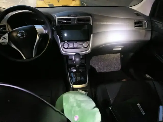 Nissan Tiida 2021 1.6L CVT Cool Edition — Фото автомобиля 12