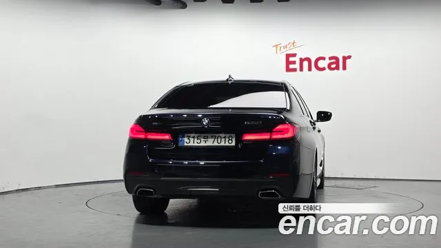 BMW 5-Series 5 серия (G30) 530i xDrive M Sport — Фото автомобиля 3