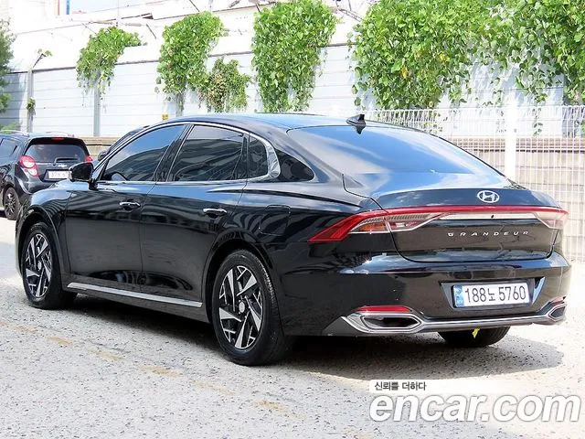 Hyundai Grandeur Grandeur (New) Hybrid — Фото автомобиля 3