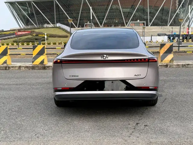 Changan Qiyuan A07 — Фото автомобиля 8