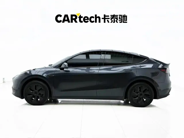 Tesla Model Y — Фото автомобиля 3