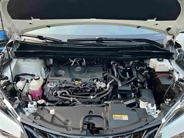 Toyota Sienna — Фото автомобиля 23