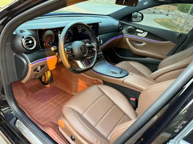 Mercedes-Benz E-Class — Фото автомобиля 4