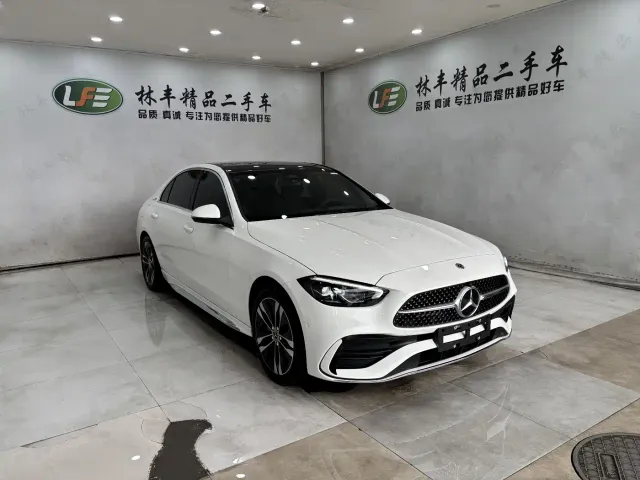 Mercedes-Benz C-Class — Фото автомобиля 3