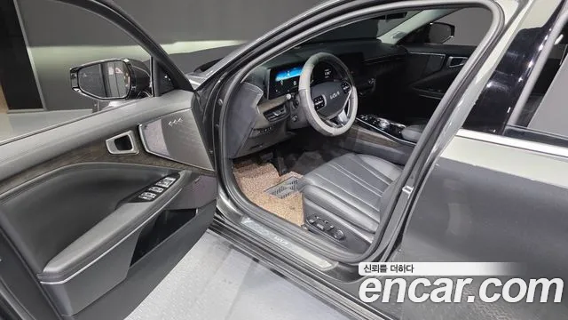 Kia K8 — Фото автомобиля 10