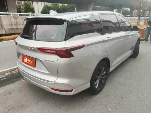 Wuling Victory — Фото автомобиля 4