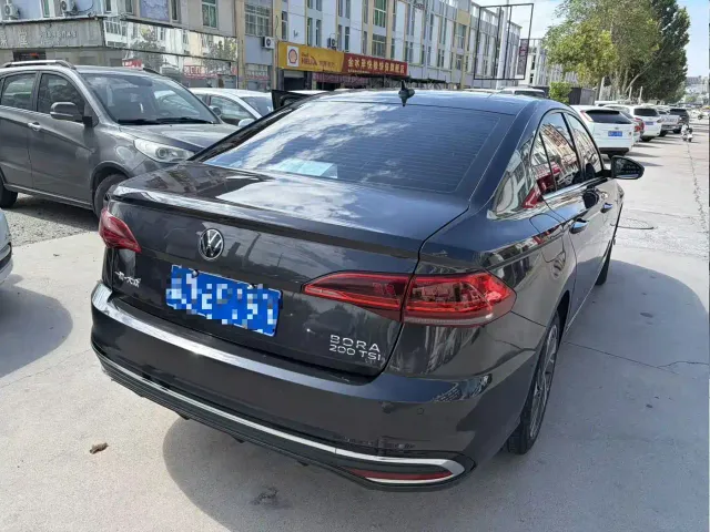 Volkswagen Bora — Фото автомобиля 4