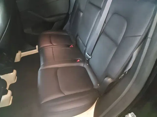 Tesla Model Y — Фото автомобиля 16